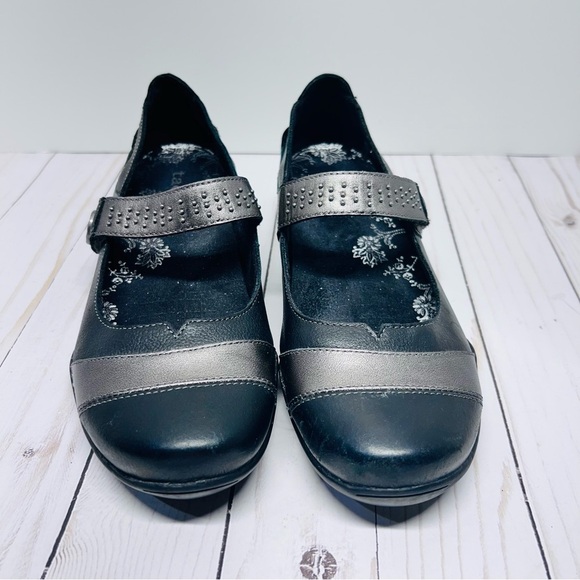 Taos Footwear Serenade Black and Silver Mary Jane Flats Size 8 US/39 EU - Picture 5 of 10